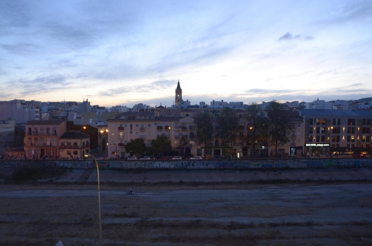 Habitacion Grande Con Terraza Privada, Malaga Centro Esterno foto