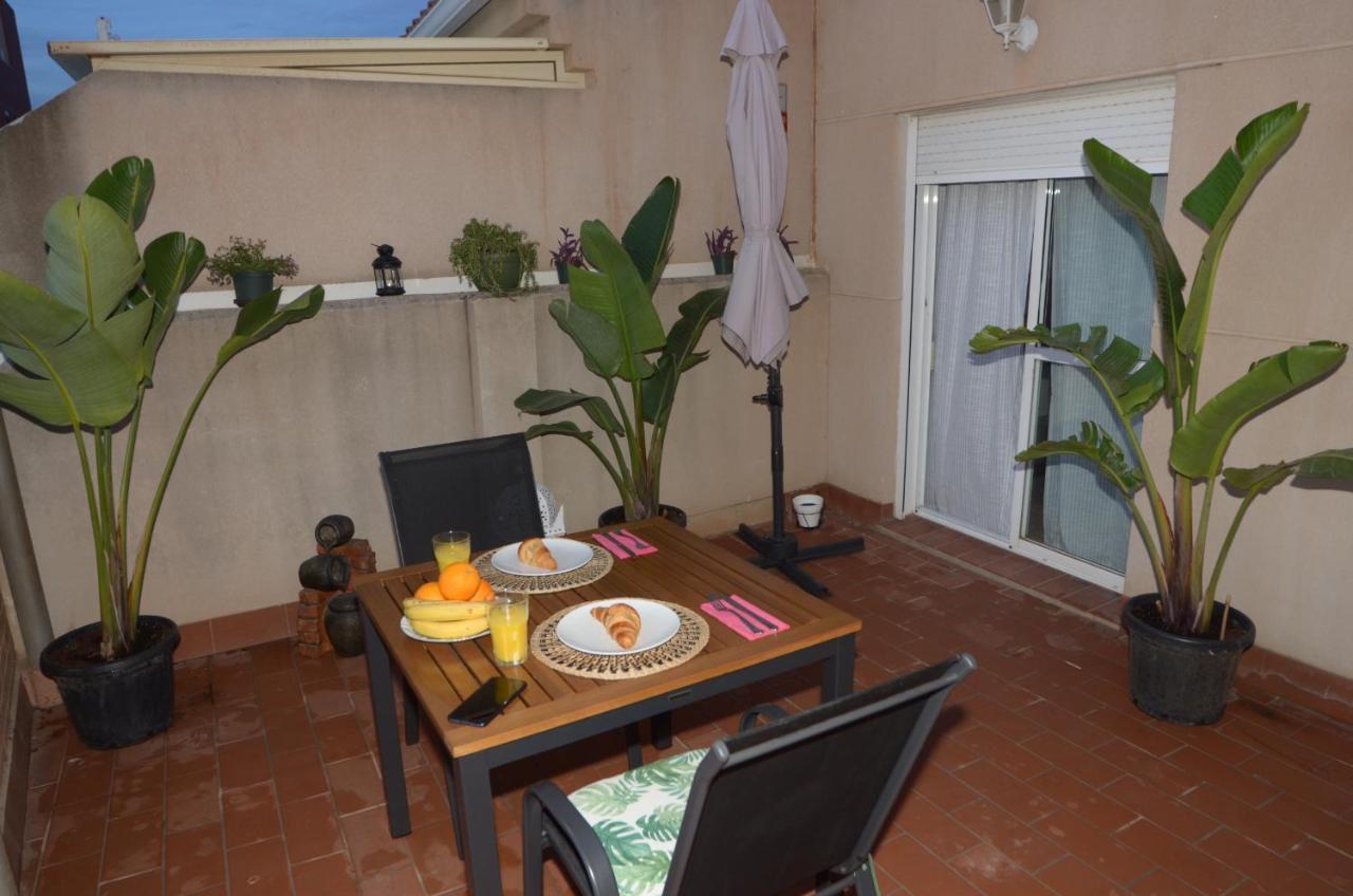 Habitacion Grande Con Terraza Privada, Malaga Centro Esterno foto